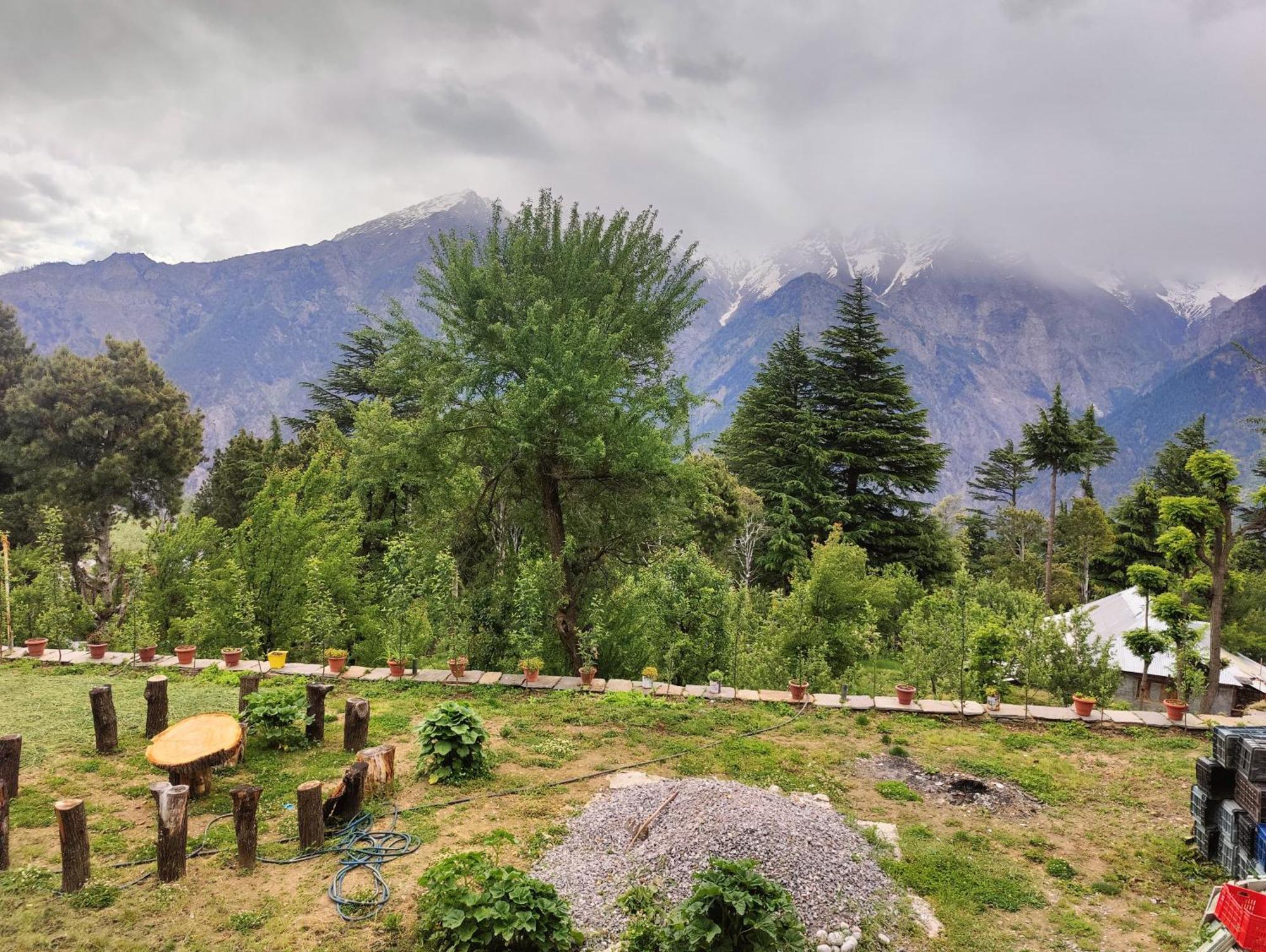 Silk Route Home Stay Kalpa Eksteriør billede